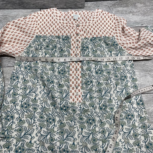 SUNDANCE blouse with button front and ruffle bubble sleeves S - Picture 4 of 10